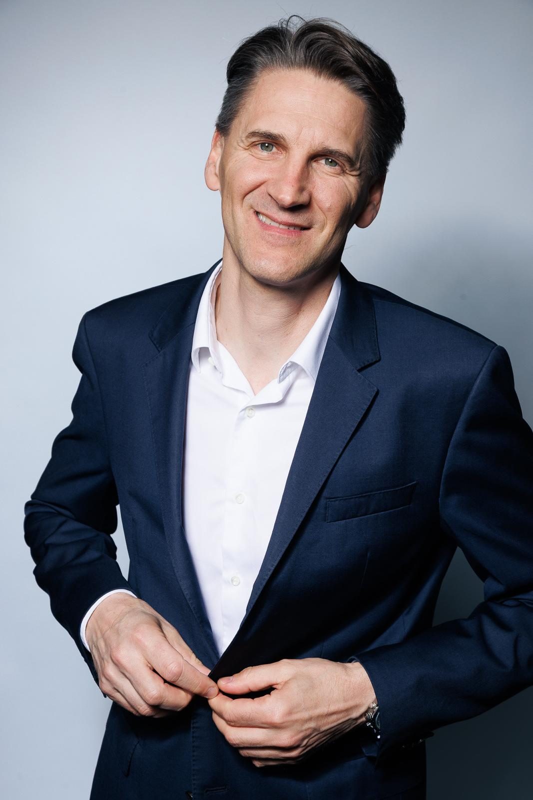 Dr Frederic Sailhan